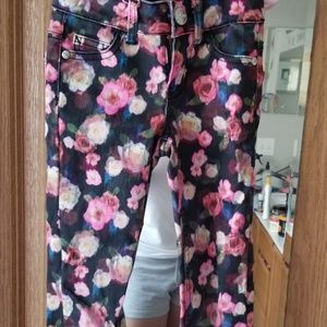 Justice flower pants sz 7 slim